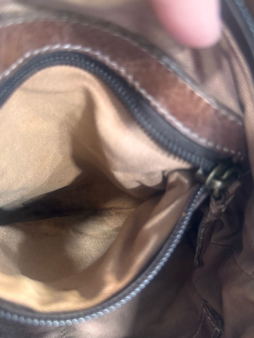 Women’s Brown Leather Crossbody Messenger Bag - Picture 6 of 8